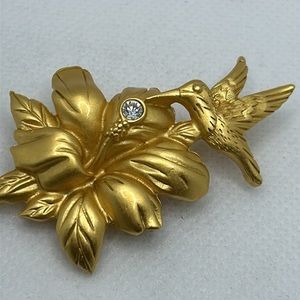 Monet Humming Bird Brooch - vintage!